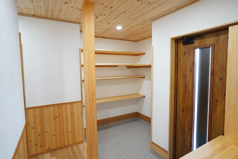 ハンズの新築住宅M様邸の玄関と下駄箱