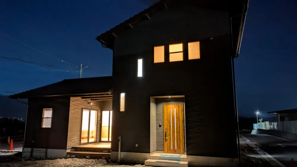 ハンズの新築住宅M様邸外観夜